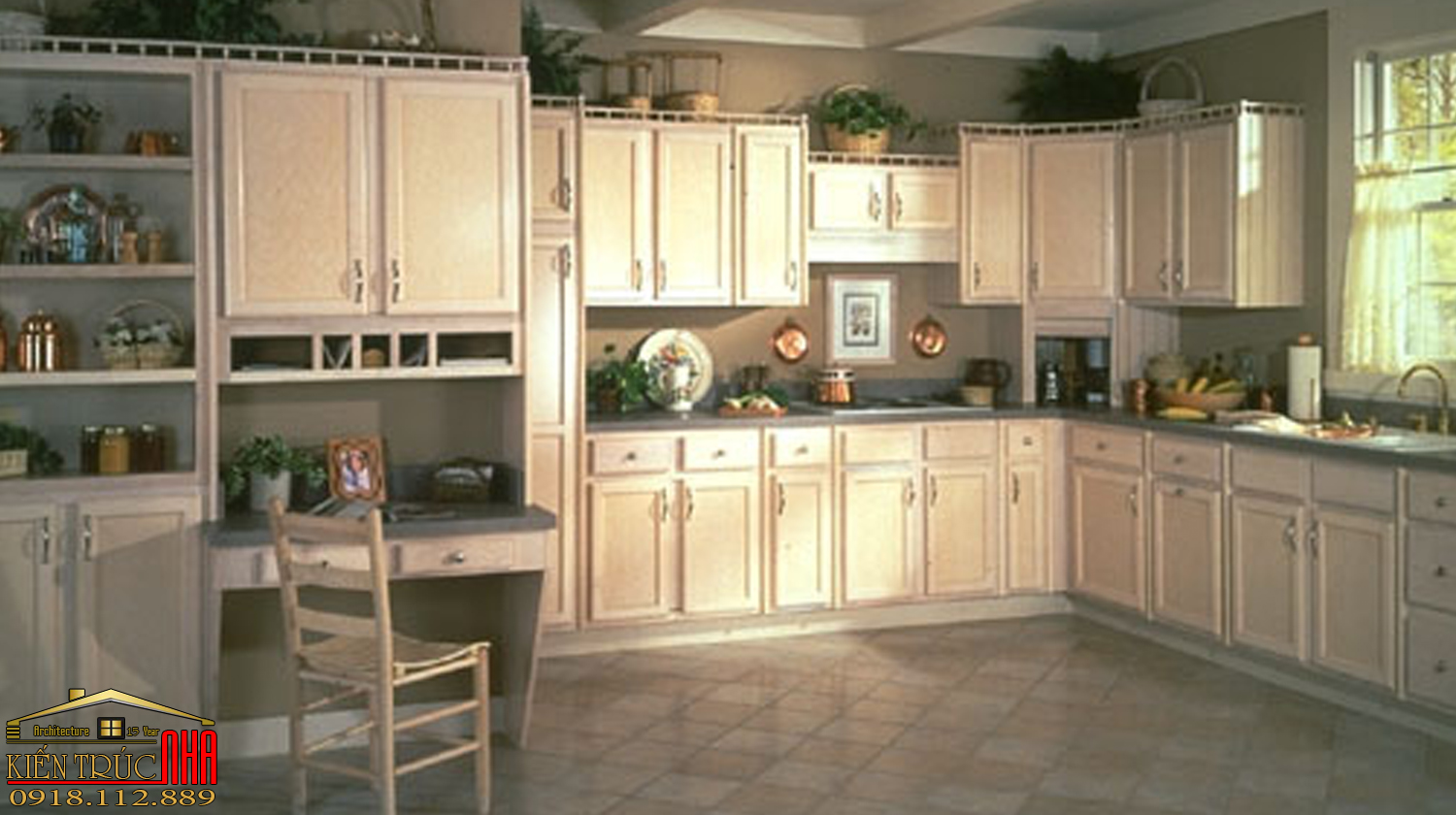 Mẫu Phòng Bếp Đẹp Với Tủ Bếp Gỗ Trắng Sang Trọng, Cửa Sổ Thoáng Mát | PB21